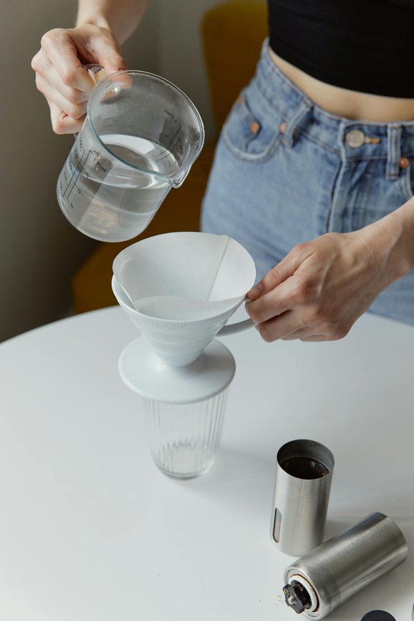 Carafe filtrante en verre : élisez votre modèle idéal en 2025